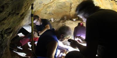 Cova dels Tritons