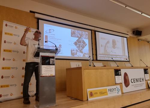 Prof. Collins durante su conferencia/UCC+I CENIEH