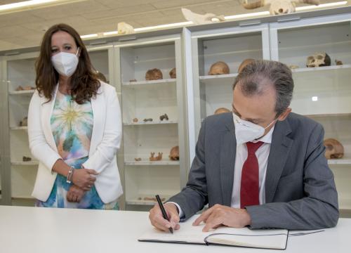 Pedro Duque y María Martinón Torres