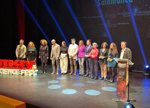 Awarded for her professional career/Muy Interesante