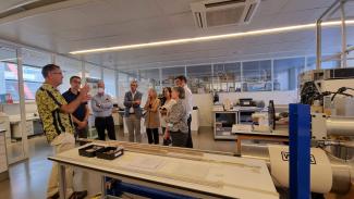 El Consejo rector en el laboratorio de Arqueomagnetismo/CENIEH