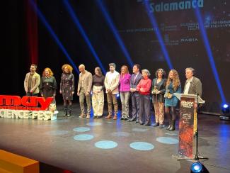 Awarded for her professional career/Muy Interesante